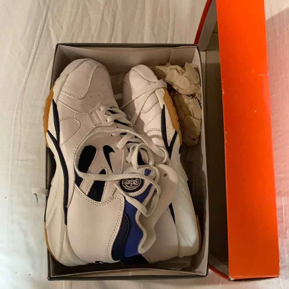 Nike air total body vintage shoes